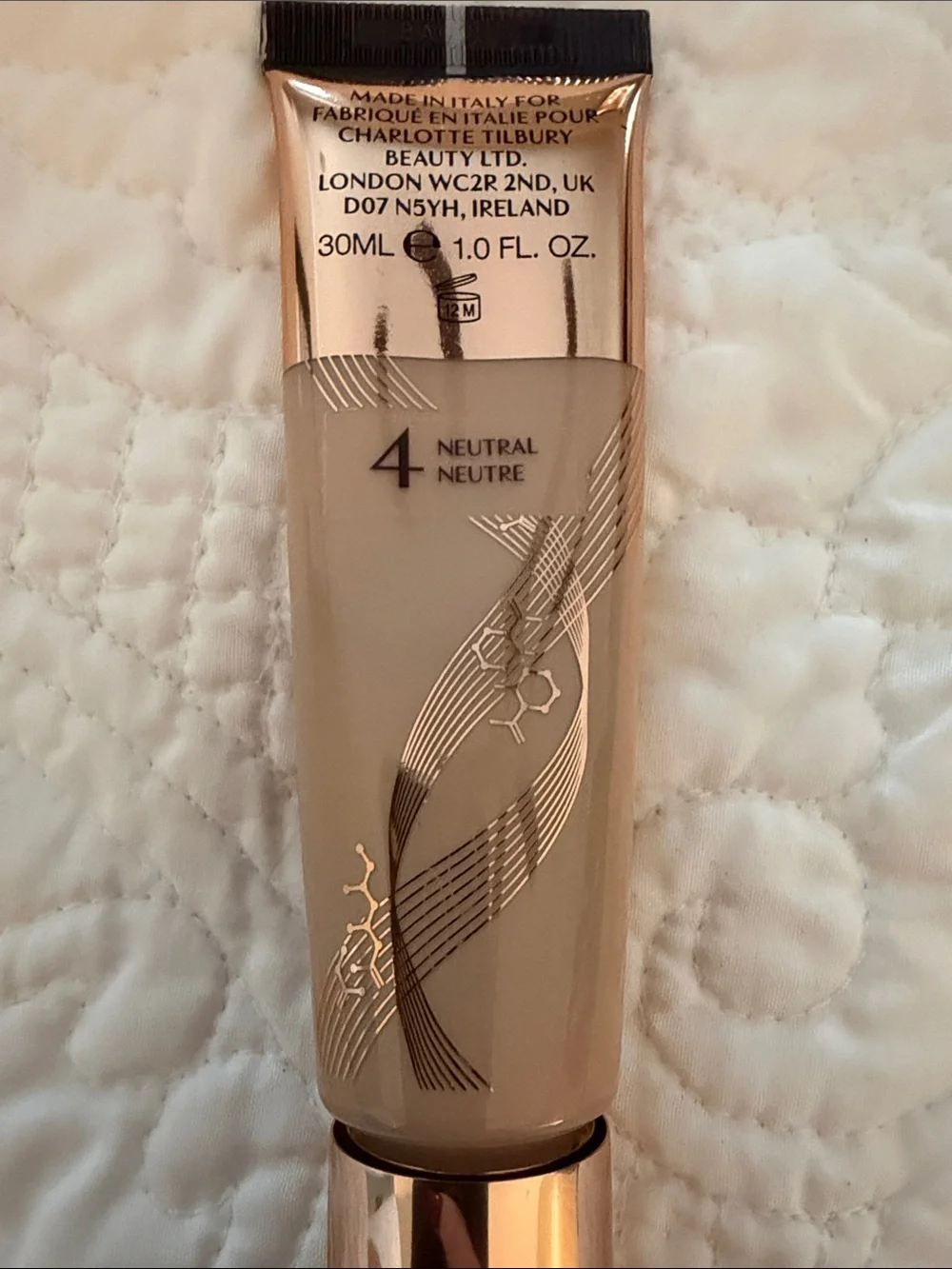 Charlotte Tilbury Beautiful Skin Foundation - 4 Neutral